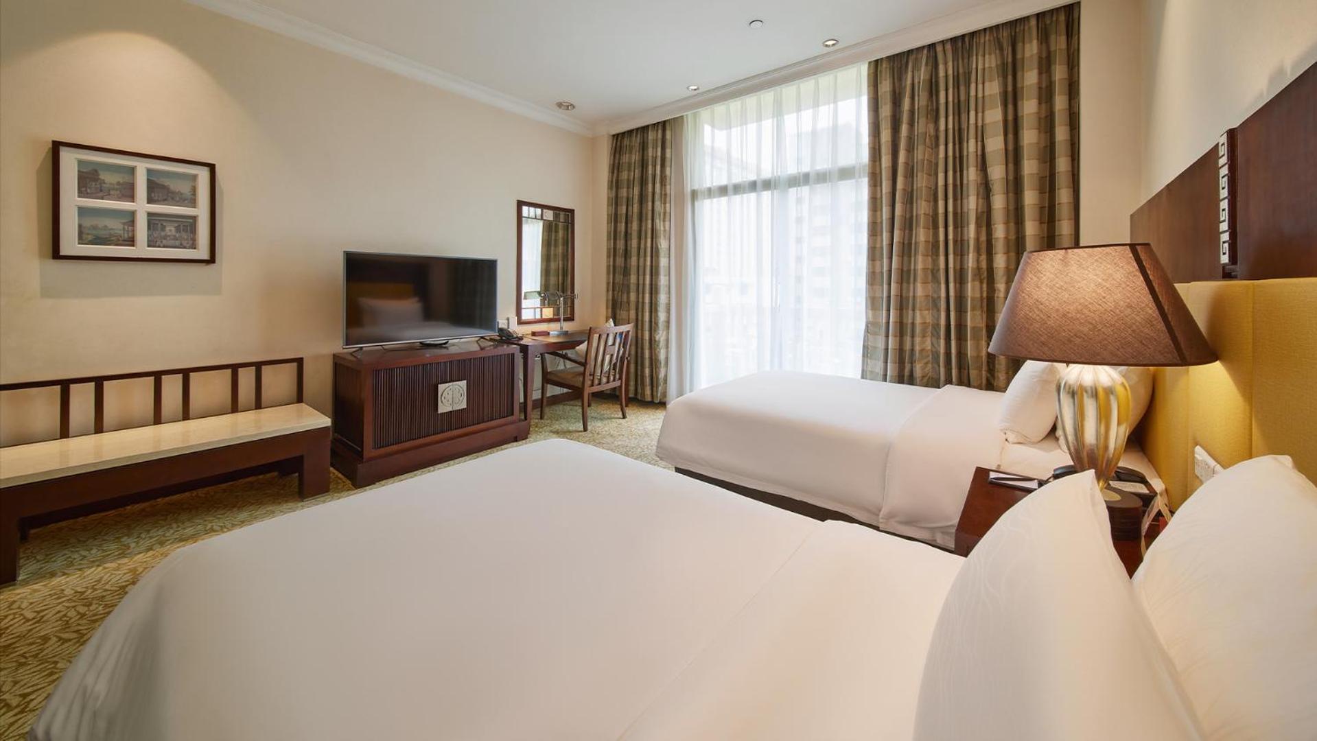 Dong Fang Hotel Guangzhou Exterior photo