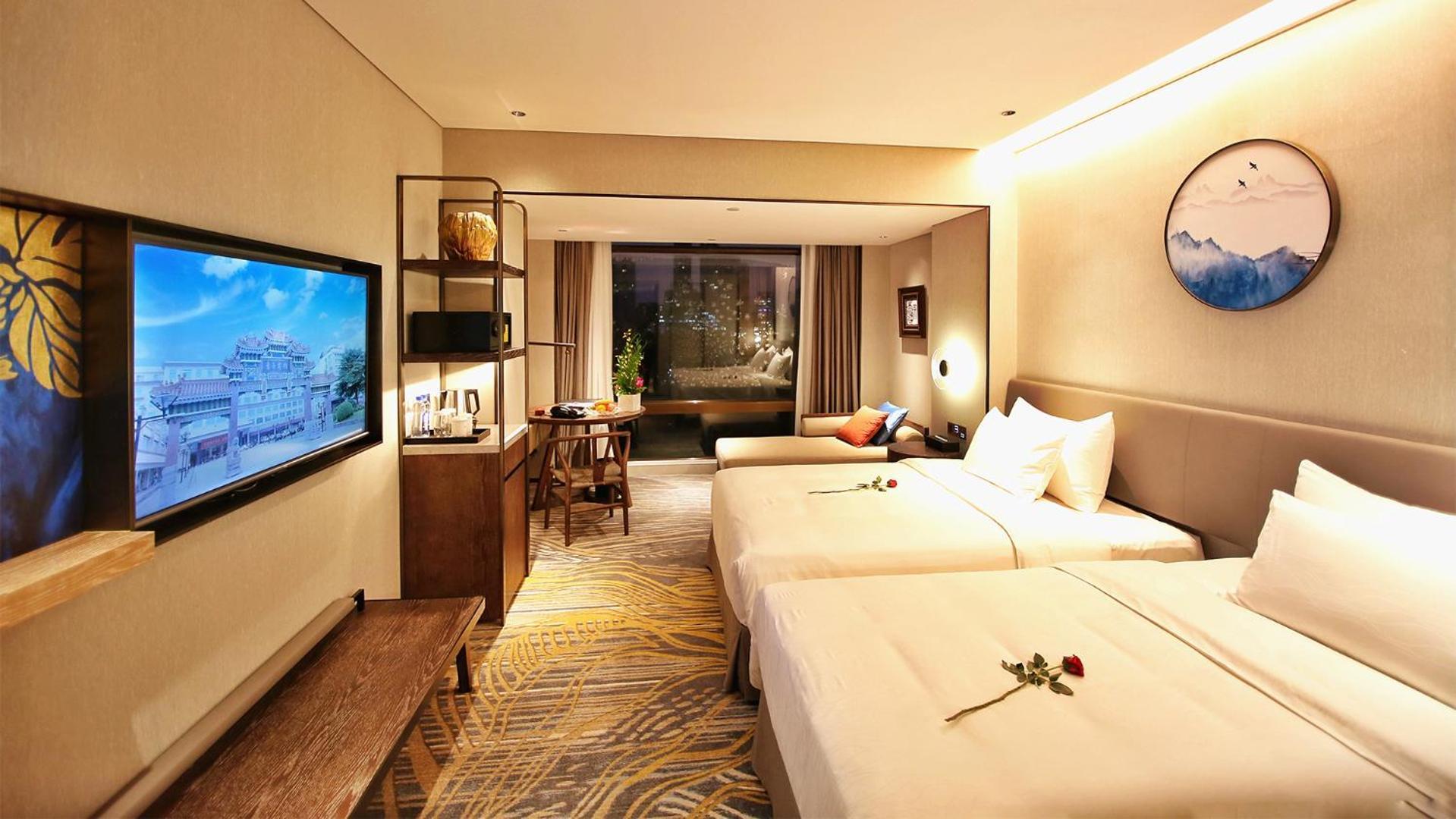 Dong Fang Hotel Guangzhou Exterior photo