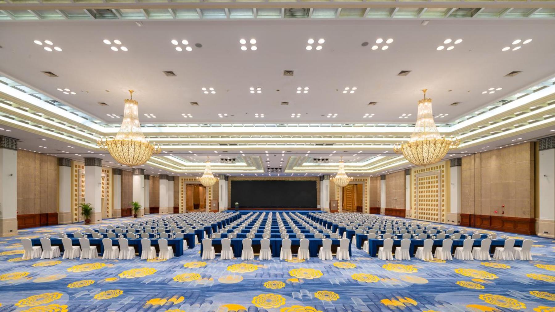 Dong Fang Hotel Guangzhou Exterior photo