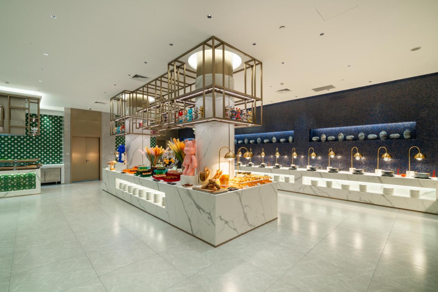 Dong Fang Hotel Guangzhou Exterior photo